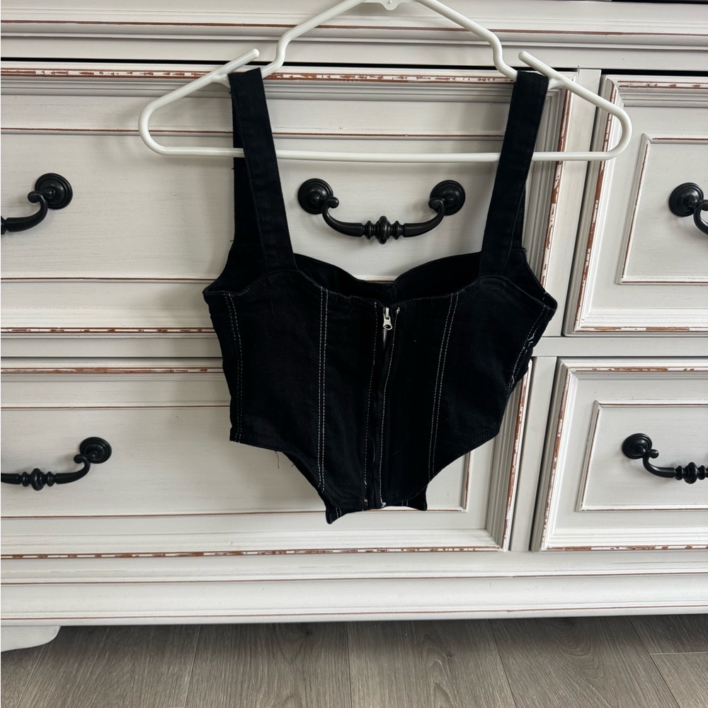 Zara Black Top with White Stitching - Picture 11 of 16